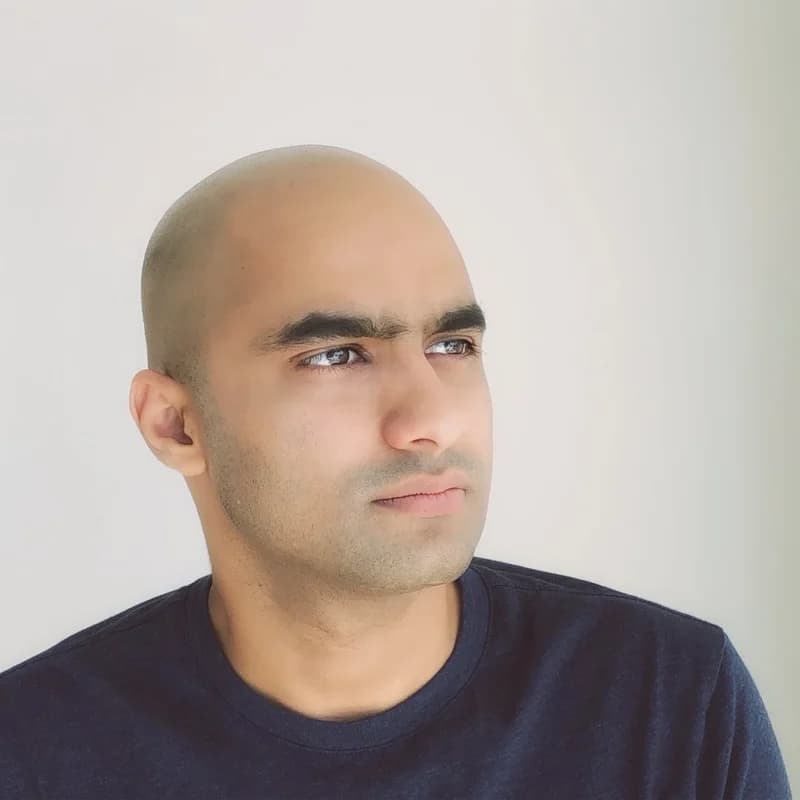 Vickram Balaji — comedian at Hecklers Happy Hour comedy show in Chicago