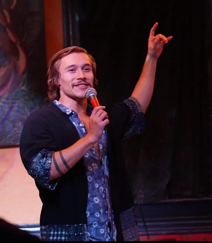 Brook Whitehead — comedian at Hecklers Happy Hour comedy show in Chicago