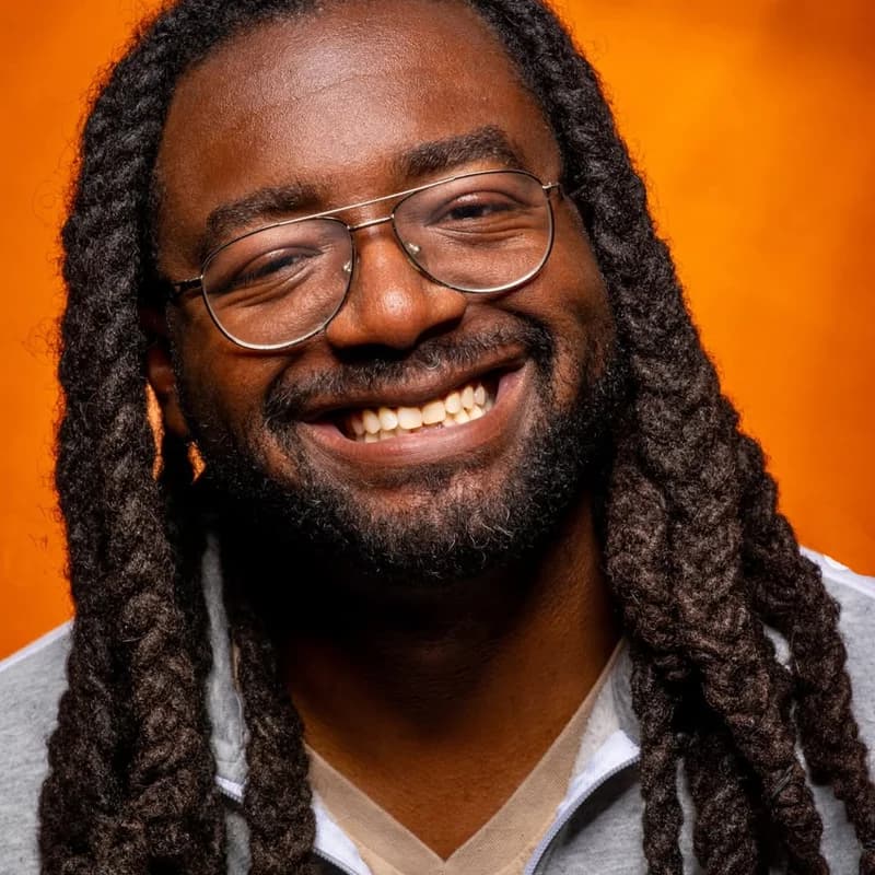 Ty Riggs — comedian at Hecklers Happy Hour comedy show in Chicago