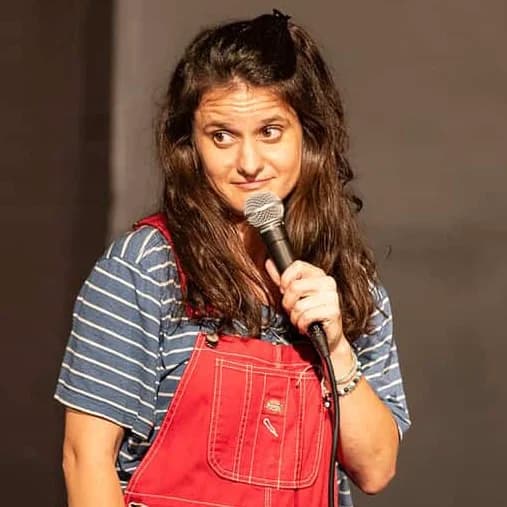 Emilia Barrosse — comedian at Hecklers Happy Hour comedy show in Chicago