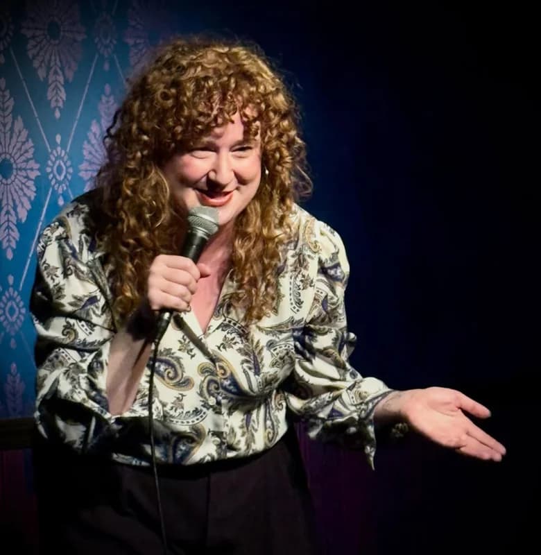 Claire Parlette — comedian at Hecklers Happy Hour comedy show in Chicago