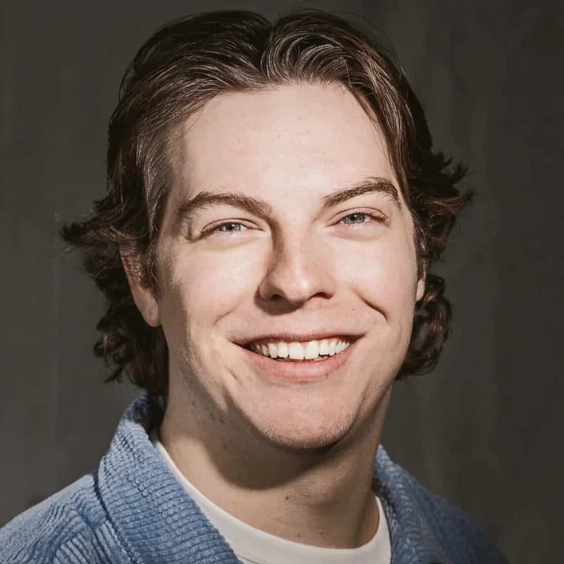 Tommy Koch — comedian at Hecklers Happy Hour comedy show in Chicago