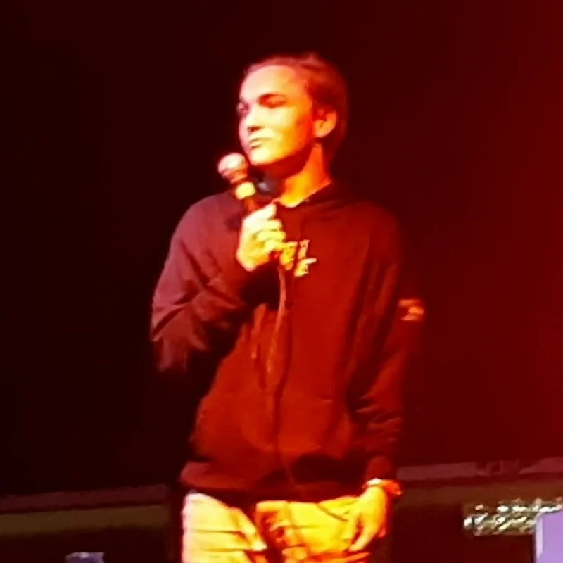 Sam Fritz — comedian at Hecklers Happy Hour comedy show in Chicago