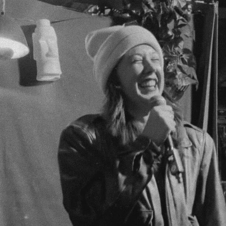 Abbigale Blaze — comedian at Hecklers Happy Hour comedy show in Chicago