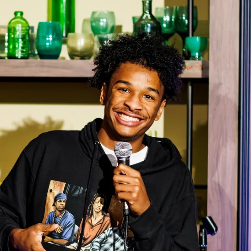 Elijah Nevels — comedian at Hecklers Happy Hour comedy show in Chicago